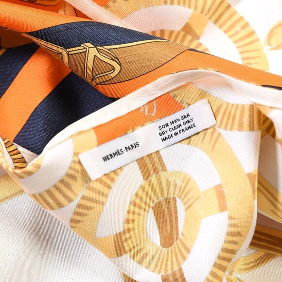 HERMES L’Eperon d’Or Silk Poncho - Picture 5 of 7